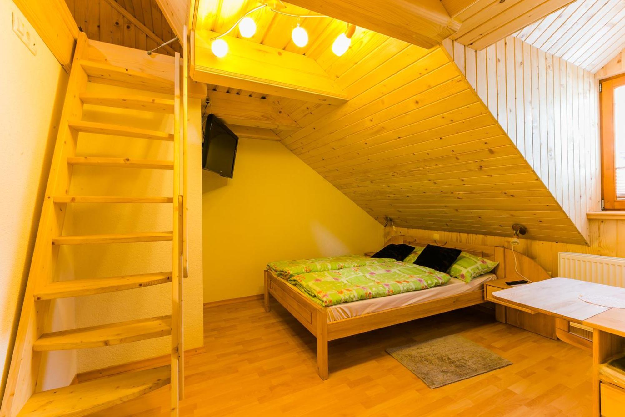 Ekoturizem Vizencar Hotel แซเคลียนาโกเรนสเคม ภายนอก รูปภาพ